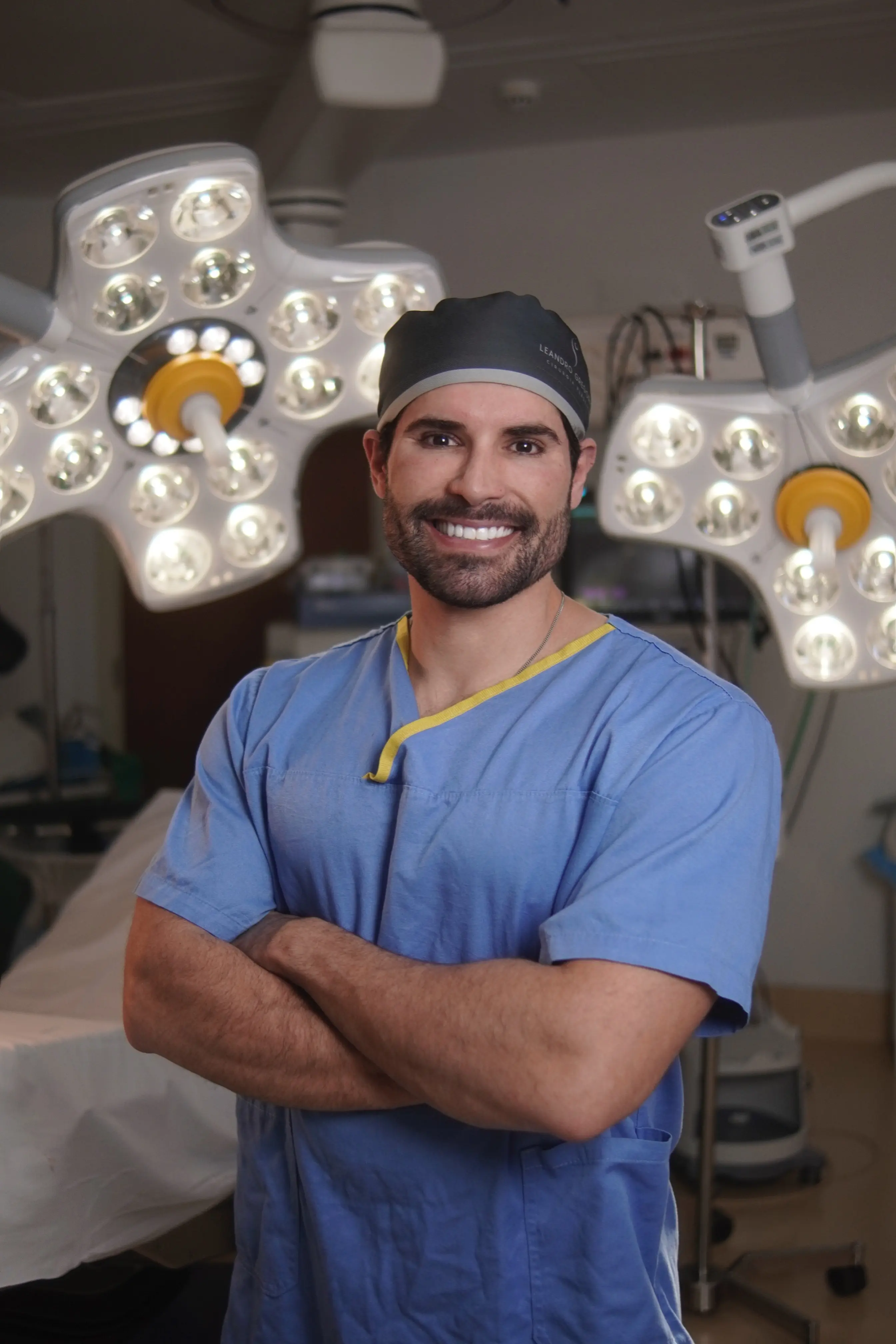 Dr. Leandro Gregório — cirurgião plástico em São Paulo